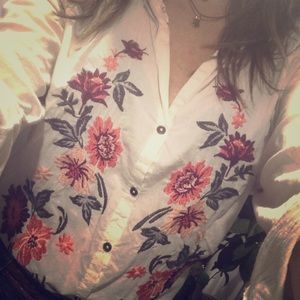 Women’s Sonoma shirt